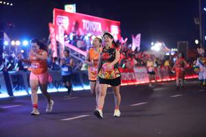 BIB: 140, 269
                            <button type="button" onclick="openModal(20718912)" class="btn btn-primary btn-sm float-right btn-popup" data-toggle="modal" data-target=".modal-high-quality">
                        <i class="fas fa-shopping-cart"></i> Add to Cart
                    </button>
                                            <button type="button" onclick="isThisMe(20718912, true)" class="btn btn-success btn-sm float-right btn-popup btn-isme hidden" data-toggle="tooltip" data-placement="bottom" title="นี่คือรูปของคุณใช่ไหม คลิกที่นี่เพื่อเอาเข้าอัลบั้ม">
                        <i class="fas fa-plus"></i> Add to album
                    </button>
                    <button type="button" onclick="isThisMe(20718912, false)" class="btn btn-warning btn-sm float-right btn-popup btn-isnotme hidden">
                        <i class="fas fa-ban"></i> Remove from album
                    </button>